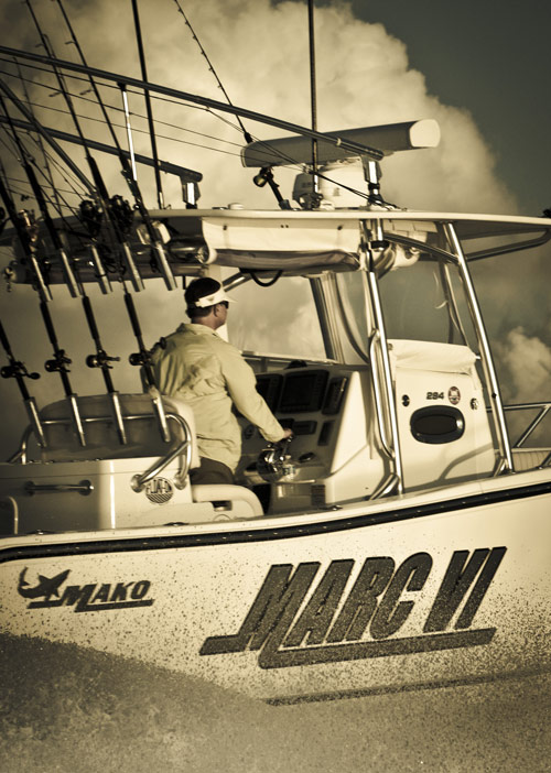 MAKO Offshore Center Console Fishing Boats